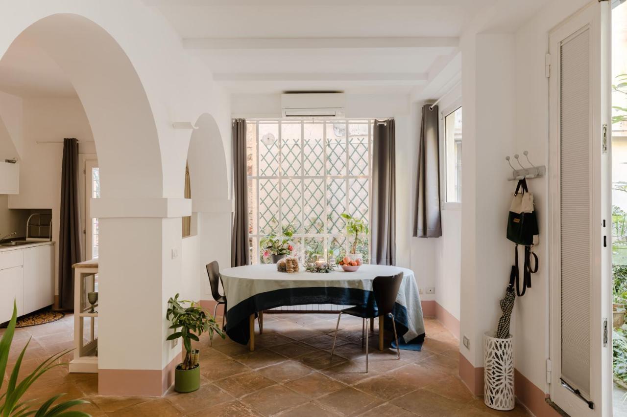 The Secret Loft Garden * Rom